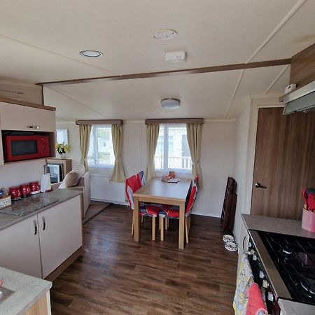 Отель Durdlee Door, D27, Main Rd, West Lulworth, Wareham Bh20 5Pu Экстерьер фото